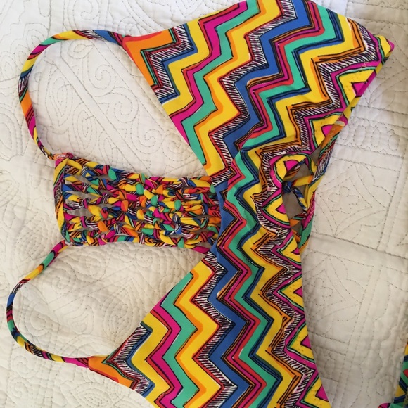 Fun multi color bikini!!! TOP ONLY - Picture 3 of 7